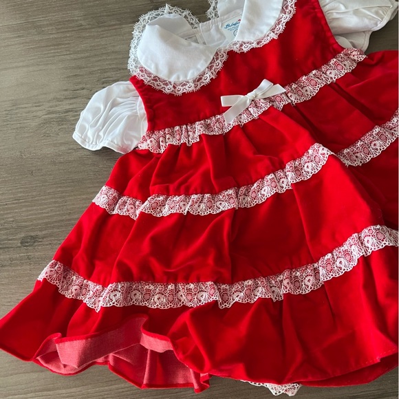Babyfair x Vintage Tiered Red Velvet Baby Holiday Dress with Bloomers - Picture 5 of 12